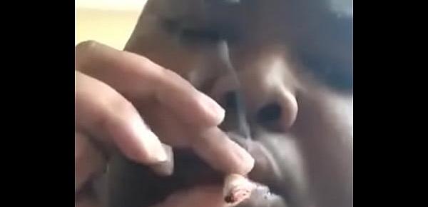  Nigga fumando